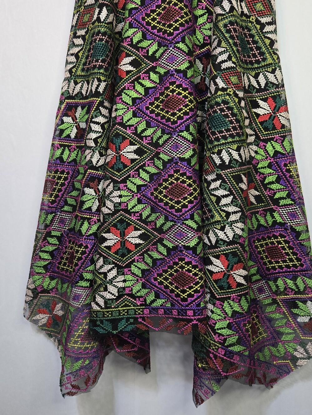 Alex Marie Sz 2 Elegant Black Dress Multicolor Geometric Design  Hankerchief Hem - Picture 4 of 12